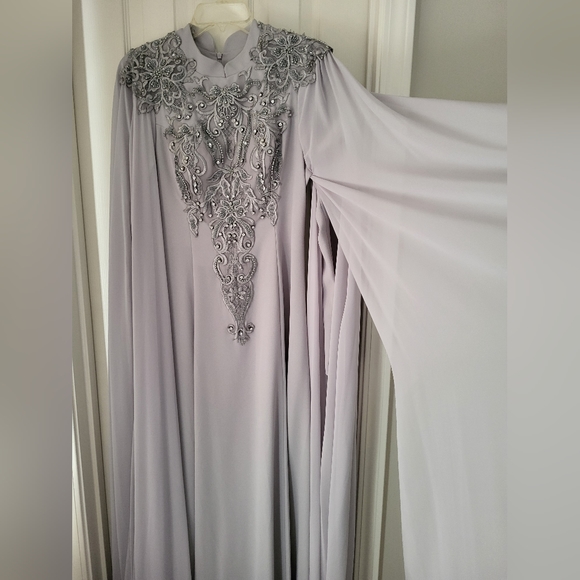 Modanisa Grey long-sleeved dress - Picture 7 of 9